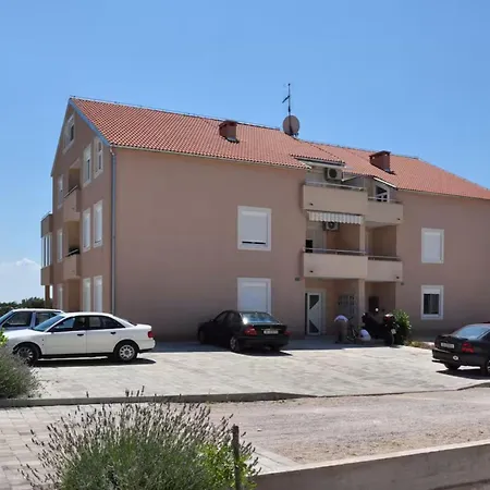 Ad Astra - Three Bedroom With Terrace Appartement *